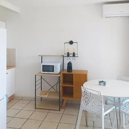 Graziella 423 شقة جوان ليه باه